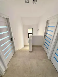 Vila 4 camere, 198mp, 2 bai, prima inchiriere, Sancraiu De Mures - foto 8