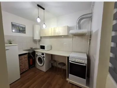 Apartament 1 Camera Etaj Intermediar Zona Linistita Garaj - Targu Mures