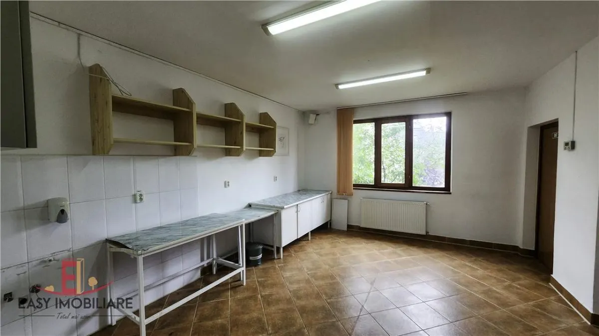 Cazare muncitori, spatiu birouri,  7 camere, etaj 1, parcare - foto 1