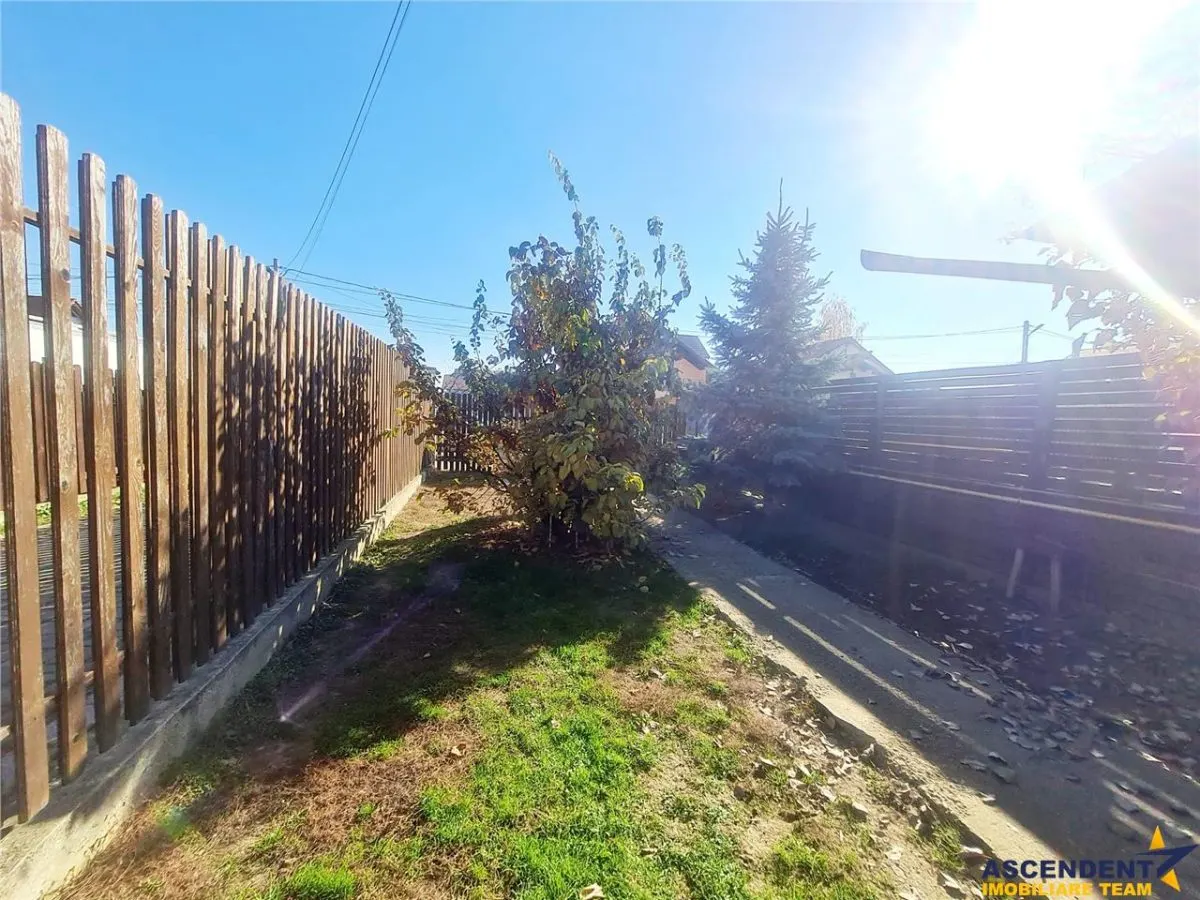 Doua casute tip A Frame, totul pe un teren de 300 mp, Ghimbav, Brasov - foto 15
