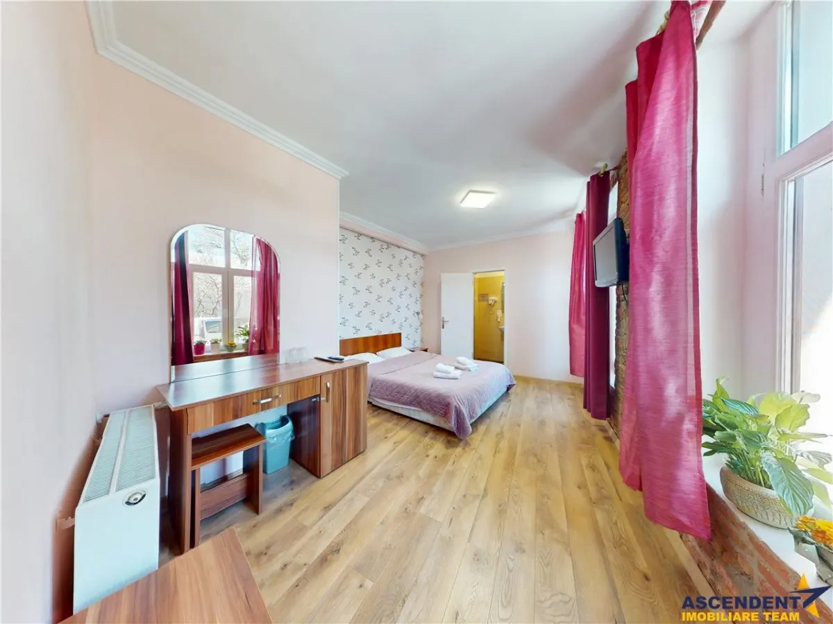 Camera mobilata si utilata, Centrul Istoric - Piata Unirii, Brasov - foto 1