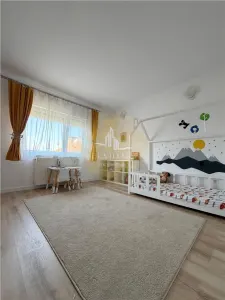 Zona Steaua - 4 camere , Decomandat , Complet mobilat - foto 7