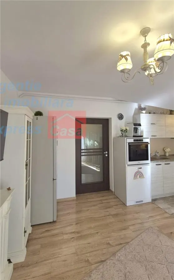 Revanzare: apartament 3 camere in Bucium (Hanul Trei Sarmale) - foto 6