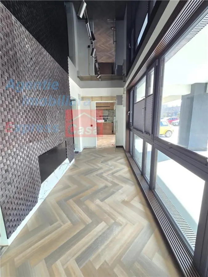 Spatiu de inchiriat in Tatarasi. Locatie premium! - foto 7