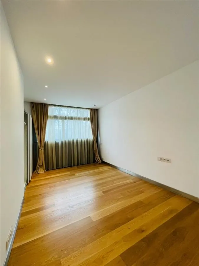 INCHIRIERE APARTAMENT 4 CAMERE DOUA LOCURI PARCARE ZONA KISELEFF SECTOR 1 - foto 23