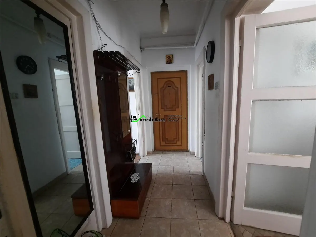 2 camere decomandate centru - foto 5