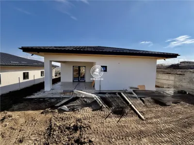 Casa vile de vanzare Miroslava - foto 5