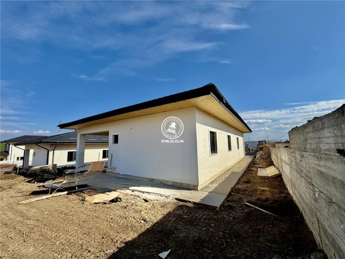 Casa vile de vanzare Miroslava - foto 6