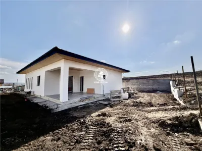 Casa vile de vanzare Miroslava - foto 7
