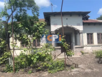 De vanzare casa si teren 2150 mp,Trestieni - Trestieni