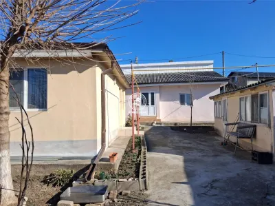 3 case + 808mp teren - Letcani,Iasi - Letcani