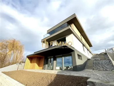 Vila 8 camere inchiriere | ideala birouri | 2 min centru Suceava | ID:1615 - Suceava