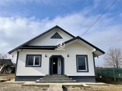 Casa noua cu 3 camere, 400mp de teren si toate utilitatile - Voinesti