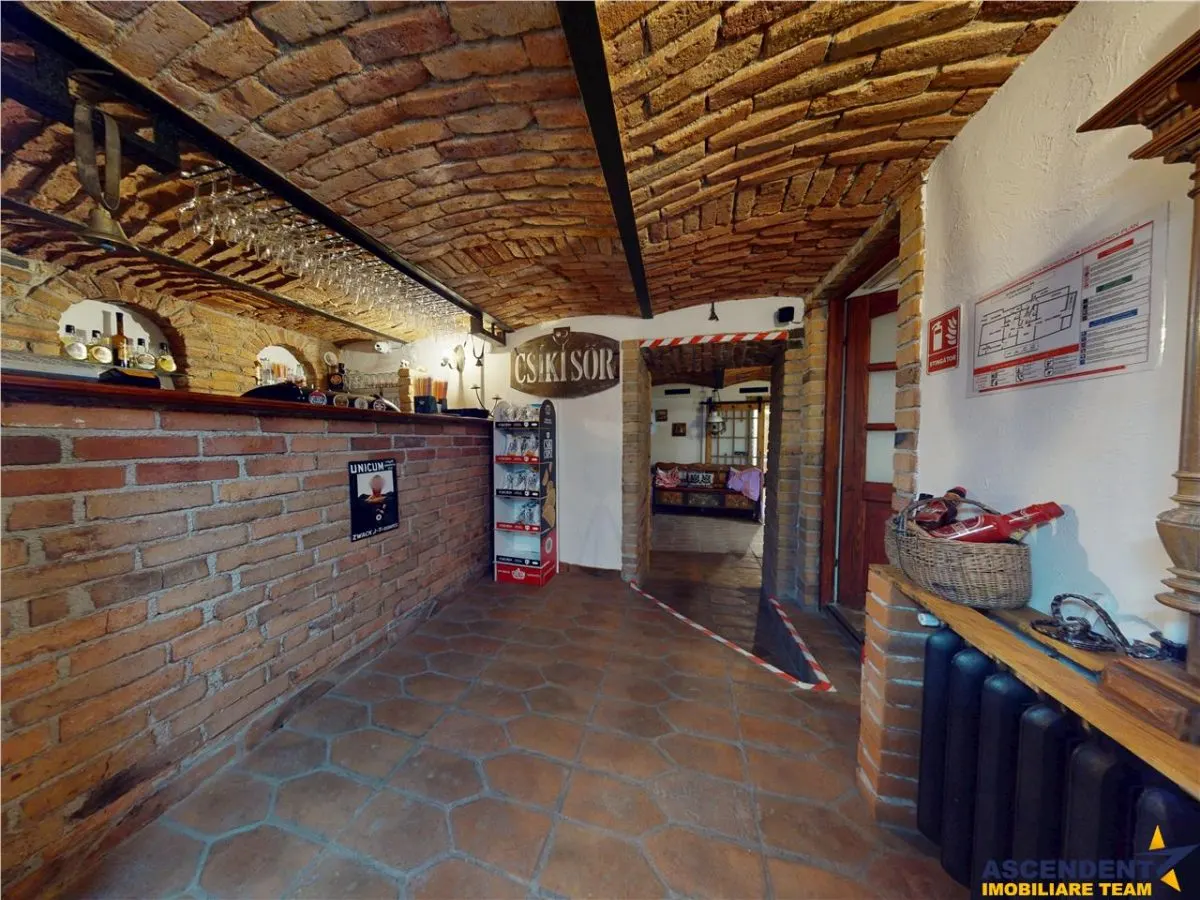 LIVE! Hotel+restaurant+magazin, Centrul Istoric - Piata Unirii, Brasov - foto 16