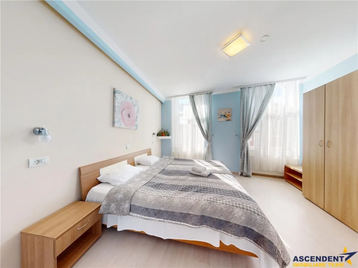LIVE! Hotel+restaurant+magazin, Centrul Istoric - Piata Unirii, Brasov - foto 24
