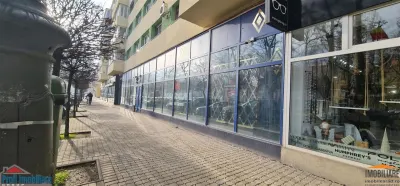 Spatiu ultracomercial pe Bulevardul Revolutiei cu front 22ml - foto 2