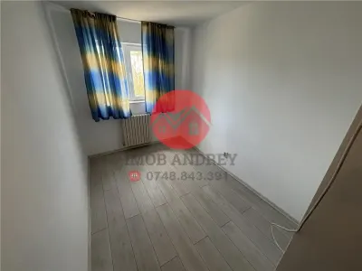 Garsoniera 11 mp, str. Alunisului, zona Politiei - Tulcea