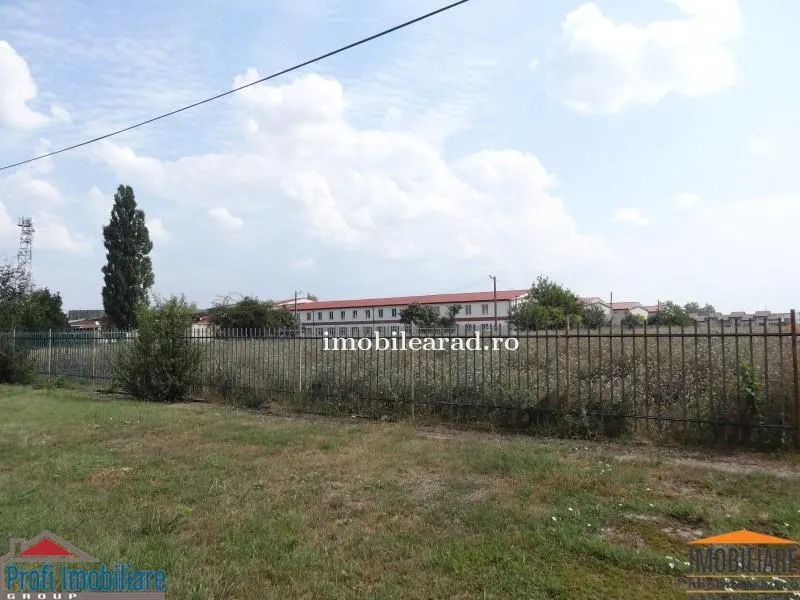 Teren 18.400 mp cu 4 hale P+E pe Artera principala vizavi de Metro-Momax - foto 4