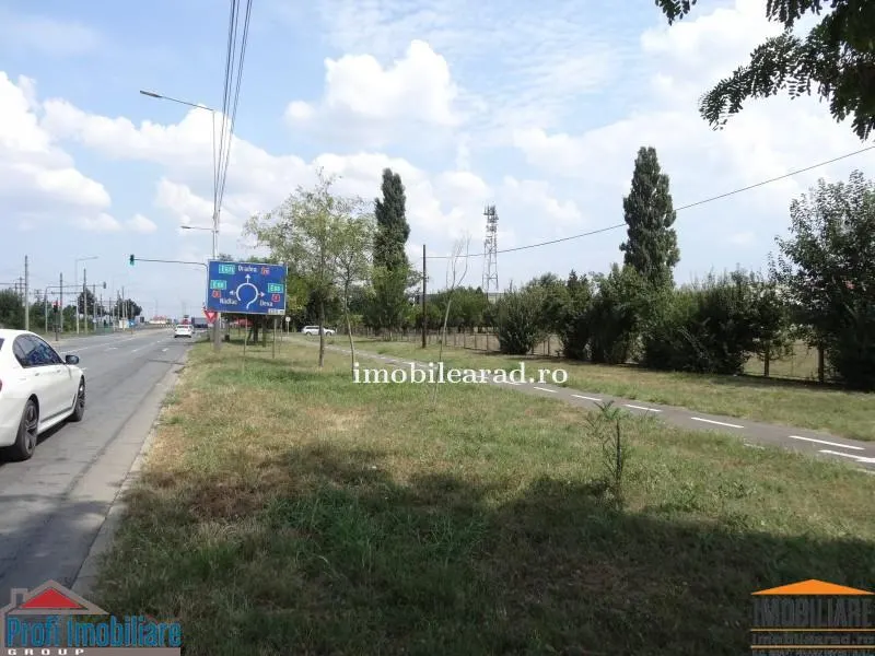 Teren 18.400 mp cu 4 hale P+E pe Artera principala vizavi de Metro-Momax - foto 5