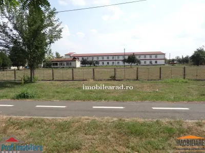 Teren 18.400 mp cu 4 hale P+E pe Artera principala vizavi de Metro-Momax - foto 8