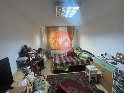 Apartament 2 camere decomandat 61 mp parter zona Sabinelor gaze pe scara - Tulcea