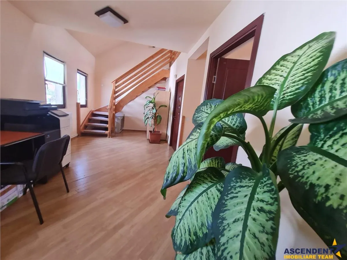 Casa nerezidentiala de vanzare, in Cartierul Florilor - foto 1