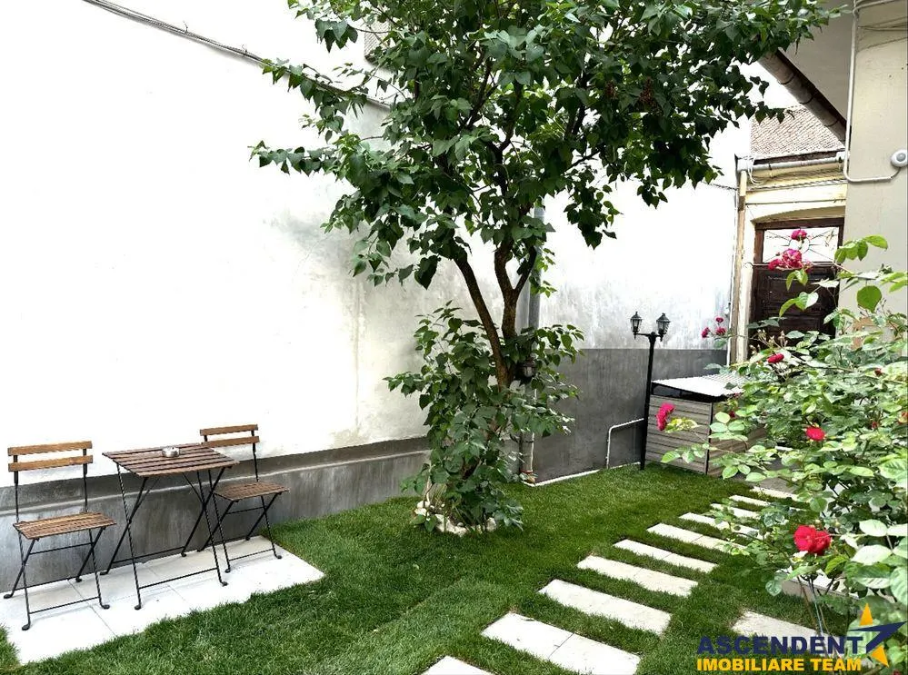 Proprietate cu 3 apartamente, rezidential/ comercial, locuri parcare - foto 25