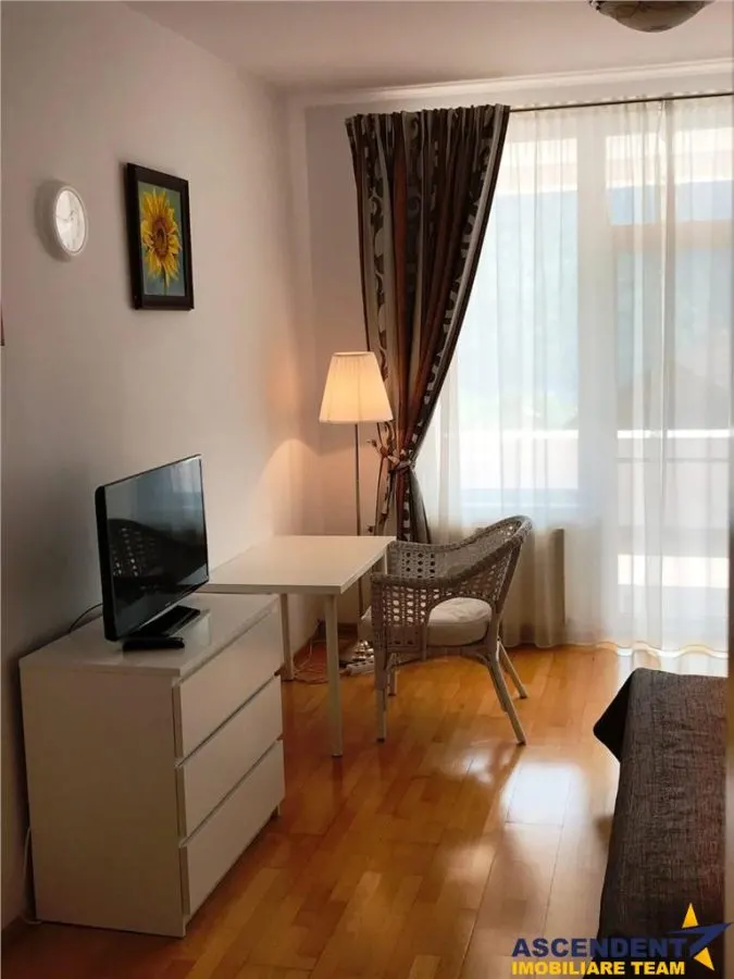 In distinsa prezentare: Vila, garaj propriu, view panoramic --  Calea Poienii, Brasov, - foto 14