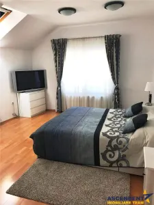 In distinsa prezentare: Vila, garaj propriu, view panoramic --  Calea Poienii, Brasov, - foto 4