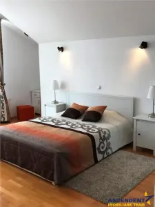 In distinsa prezentare: Vila, garaj propriu, view panoramic --  Calea Poienii, Brasov, - foto 9