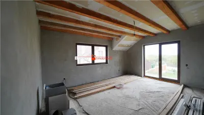 Sanmartin - Vila cu 3 apartamente si potential de inchiriere - foto 11