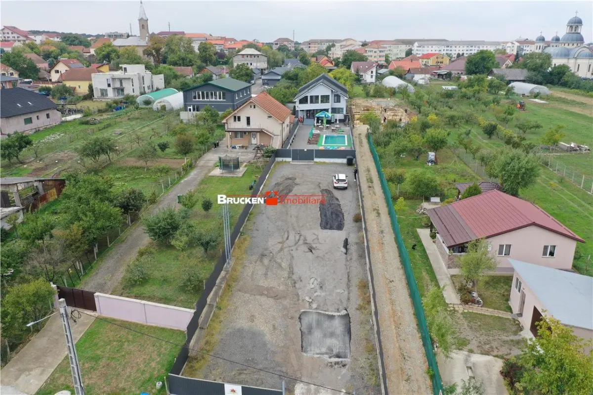 Oportunitate investitie - Cladire moderna cu piscina | Sanmartin, aproape de Oradea si Baile Felix - foto 1