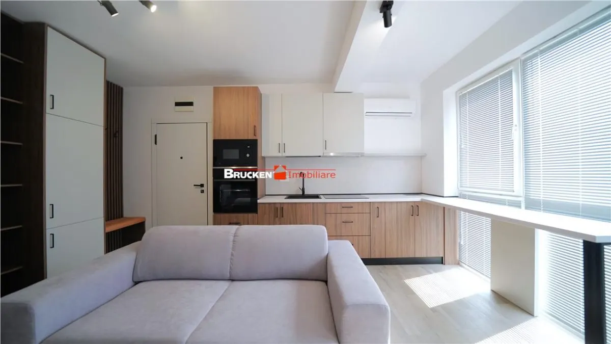 Apartament nou | 2 camere | Ultracentral | Parcare inclusa - foto 1