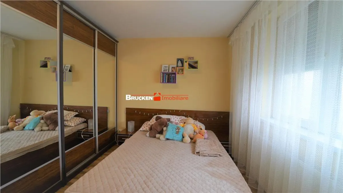 DUPLEX IN CARTIERUL ONCEA CU PARCARE SI CURTE - foto 7