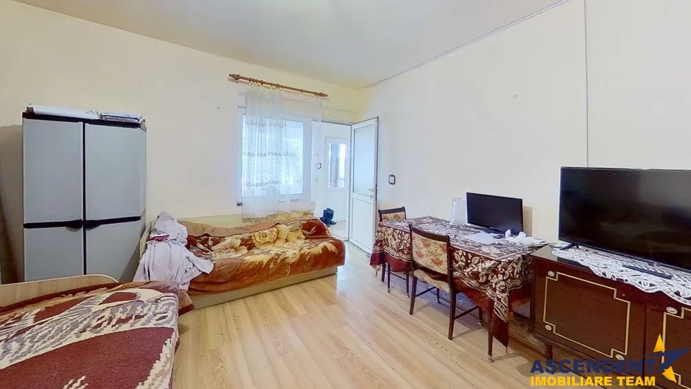 EXPLOREAZA VIRTUAL! Pe 1.300 mp teren, Casa traditionala, Centrala zonare - foto 4