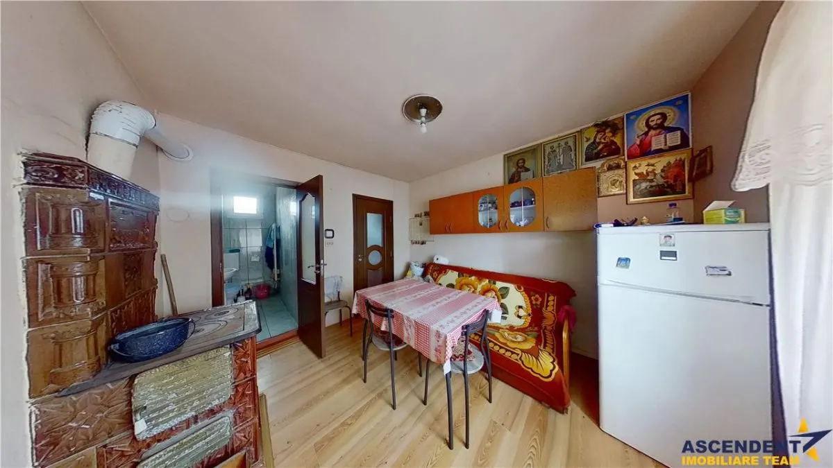 EXPLOREAZA VIRTUAL! Pe 1.300 mp teren, Casa traditionala, Centrala zonare - foto 6