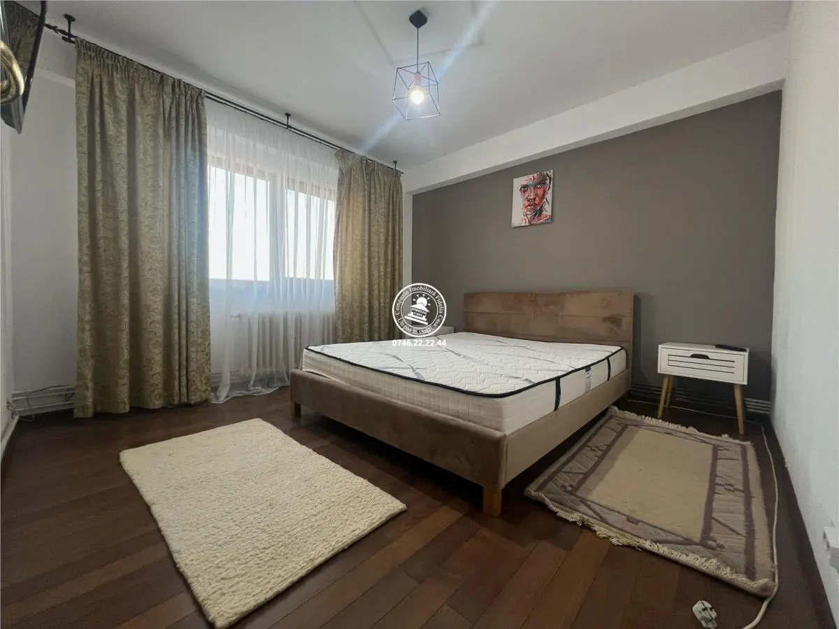 Apartament de vanzare cu 3 camere in Nicolina - foto 1