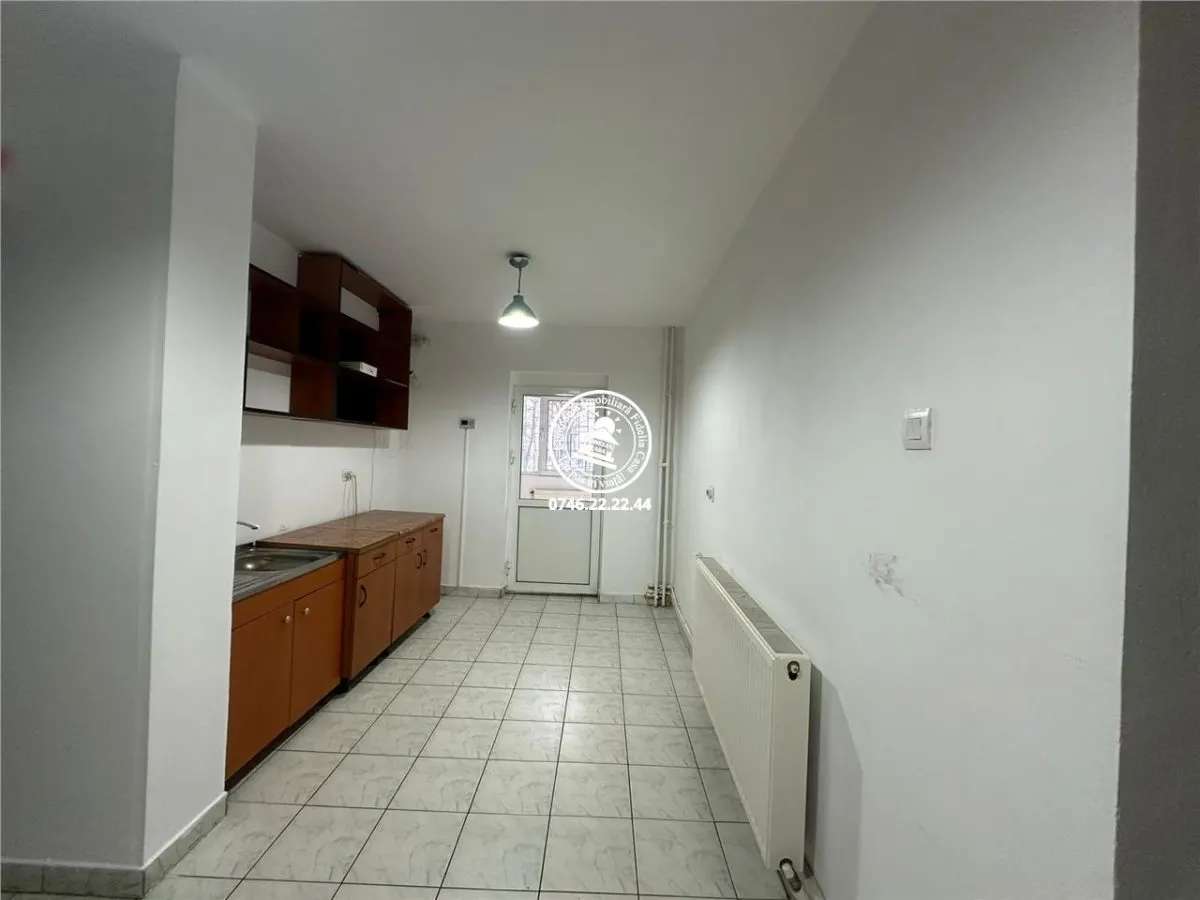 Spatiu comercial de inchiriat Alexandru cel Bun - foto 1