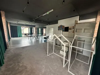 Spatiu comercial 195 mp de inchiriat, Valea Lupului - foto 6