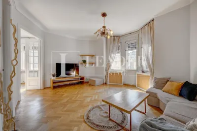 Apartament luminos cu farmec interbelic | Cartierul Armenesc | 80 mp - Bucuresti