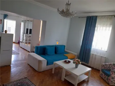 Inchiriere apartament 3 camere zona Ultracentral - Ploiesti