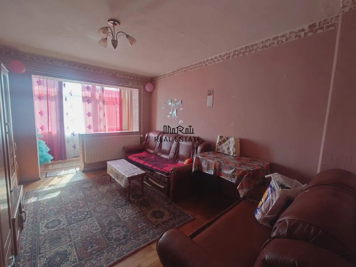 Apartament 3 camere zona linistita - foto 1