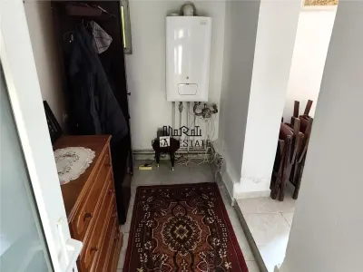 Proprietate spatioasa de vanzare in Gaesti, Dambovita - ideala pentru locuit sau agropensiune - foto 12