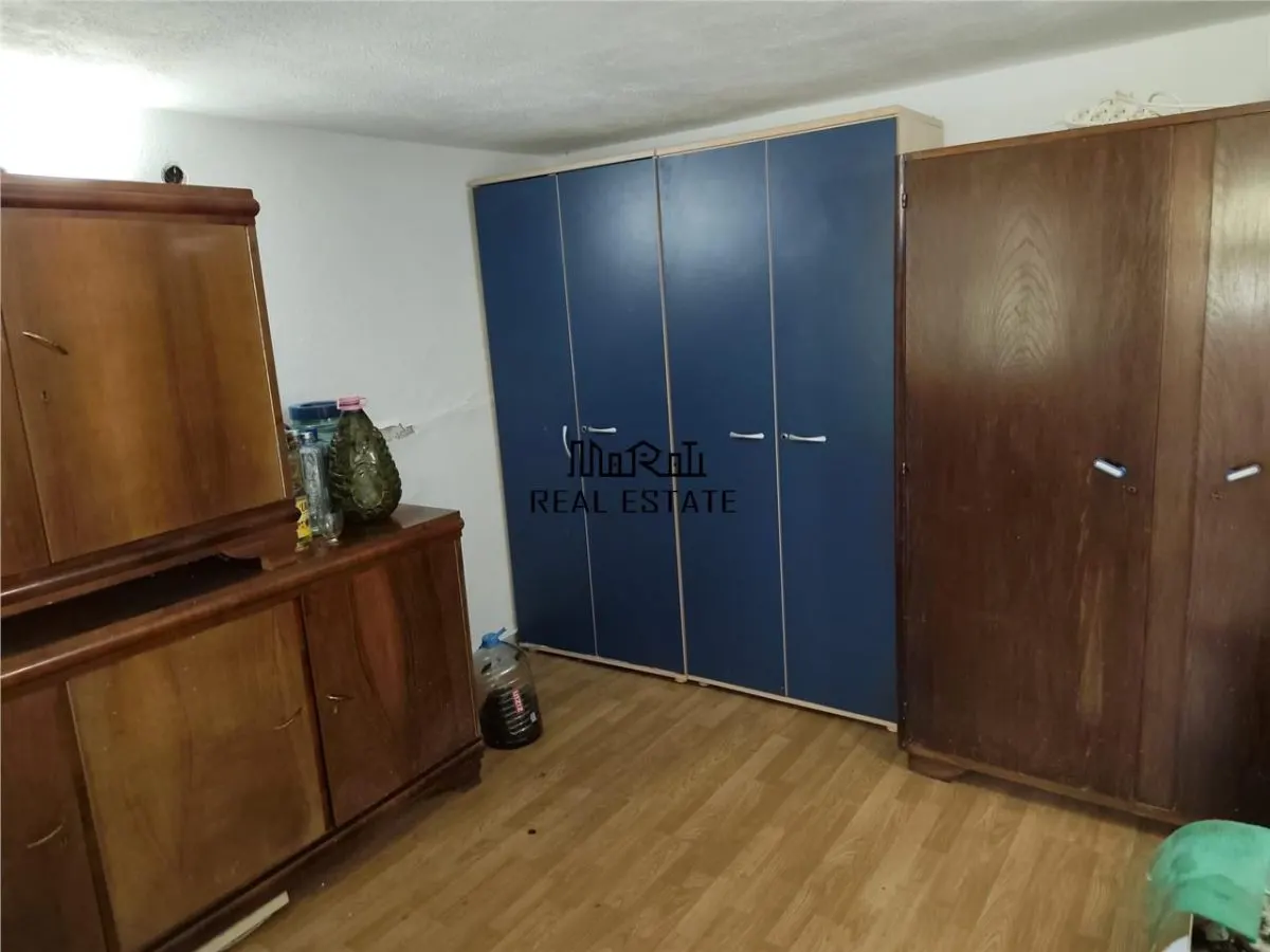Proprietate spatioasa de vanzare in Gaesti, Dambovita - ideala pentru locuit sau agropensiune - foto 15