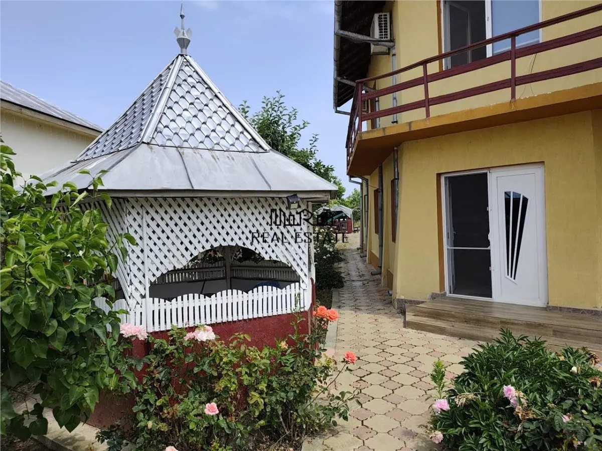 Proprietate spatioasa de vanzare in Gaesti, Dambovita - ideala pentru locuit sau agropensiune - foto 8