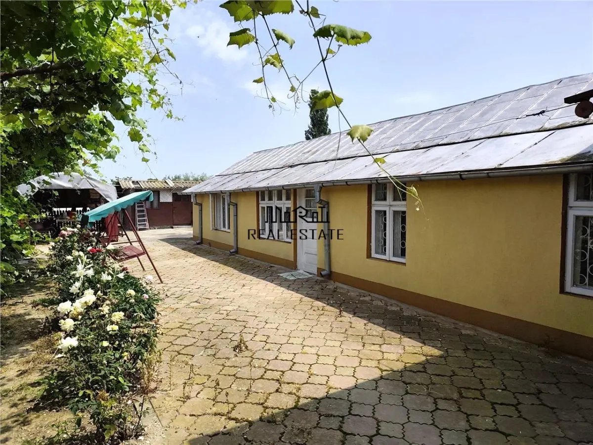 Proprietate spatioasa de vanzare in Gaesti, Dambovita - ideala pentru locuit sau agropensiune - foto 9