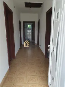 De vanzare Hala + Casa la 50 km de Oradea - foto 11