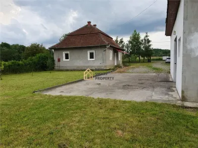 De vanzare Hala + Casa la 50 km de Oradea - foto 7