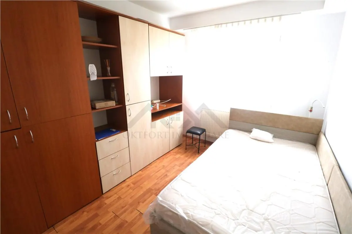 Garsoniera, zona Lipovei - foto 2