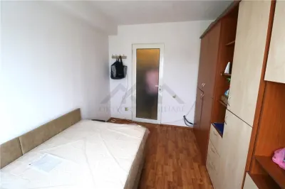 Garsoniera, zona Lipovei - foto 3